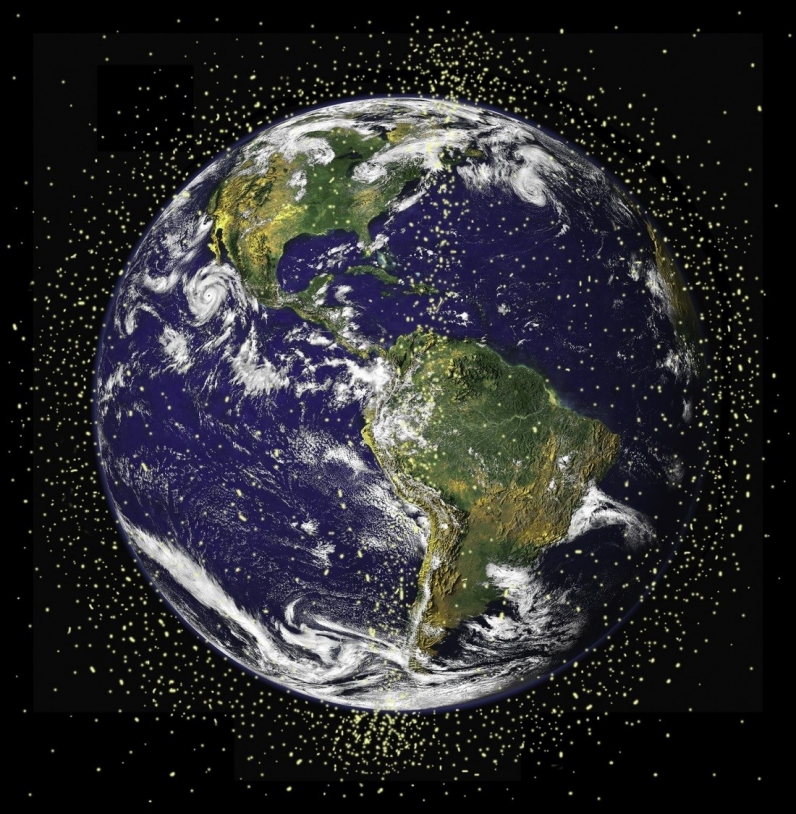 Les pays se partagent actuellement les différentes orbites autour de la Terre. On y trouve des satellites en activités…. Mais aussi de nombreux débris de la conquête spatiale